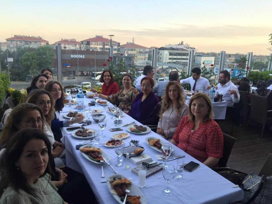 PANDEMI BOŞLUĞUNDA AKŞAM YEMEĞİ 2021