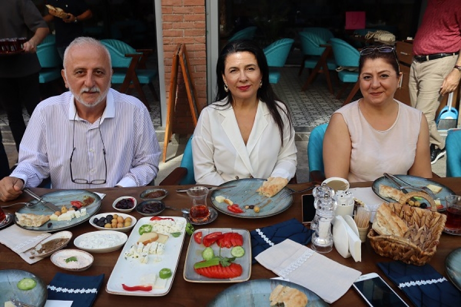 VERGİDE GÜNCEL KONULAR VE KISA FİLM GÖSTERİMİ